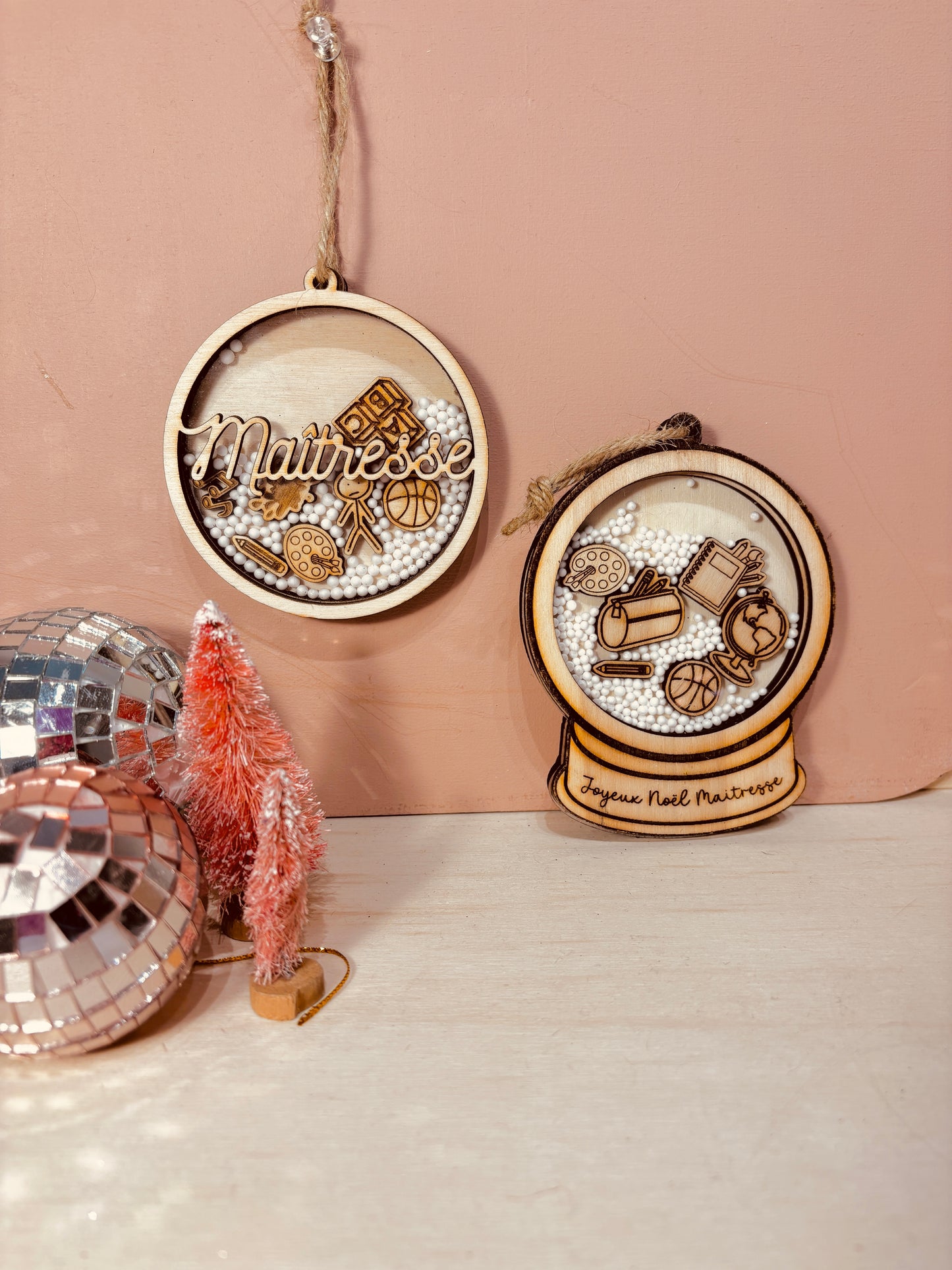 BOULE DE NOËL À SECOUER - MAITRE/MAITRESSE