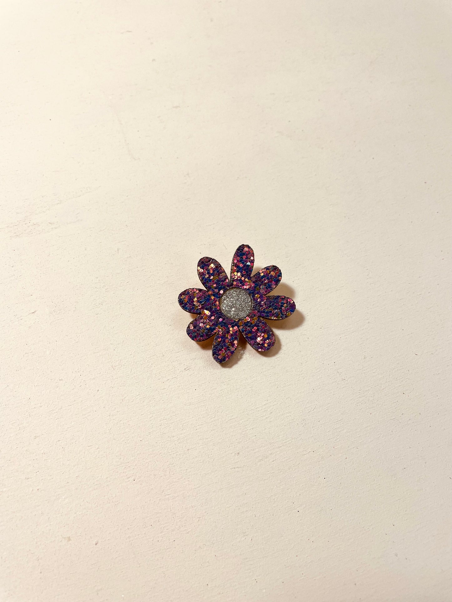 BROCHE - FLEURS PAILLETTE