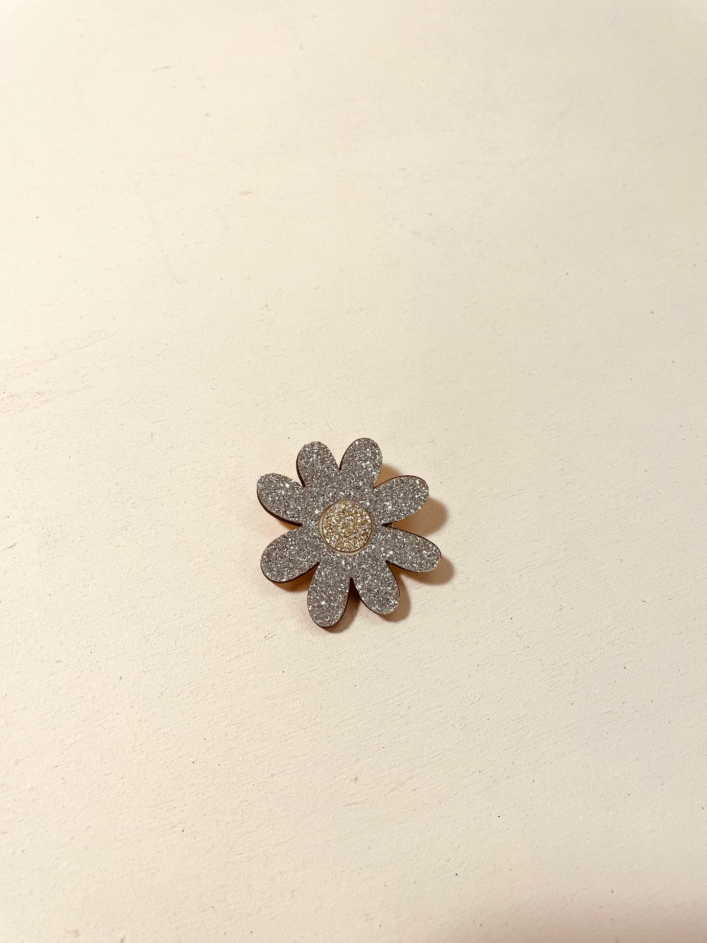 BROCHE - FLEURS PAILLETTE
