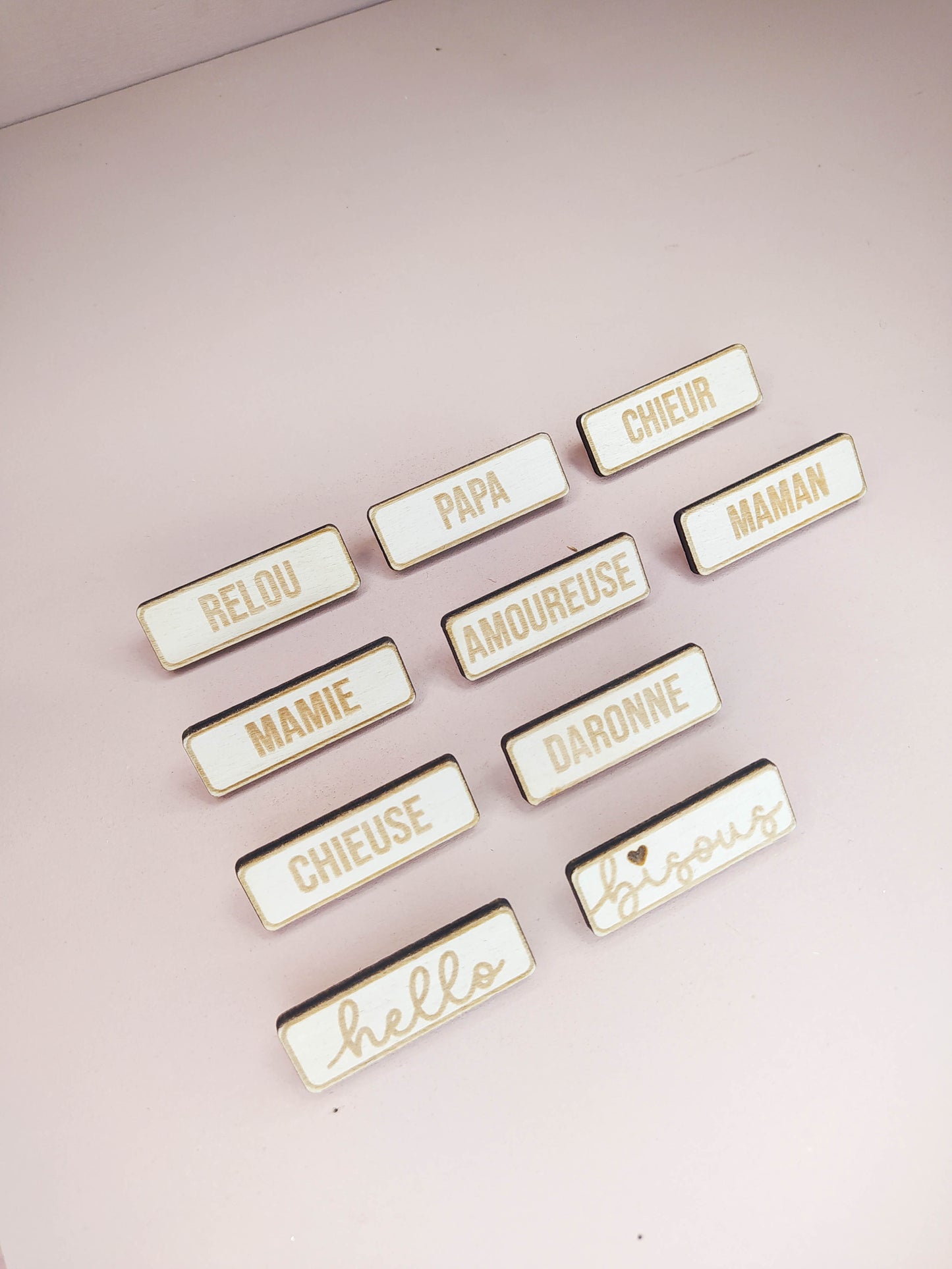 BROCHES - MESSAGE
