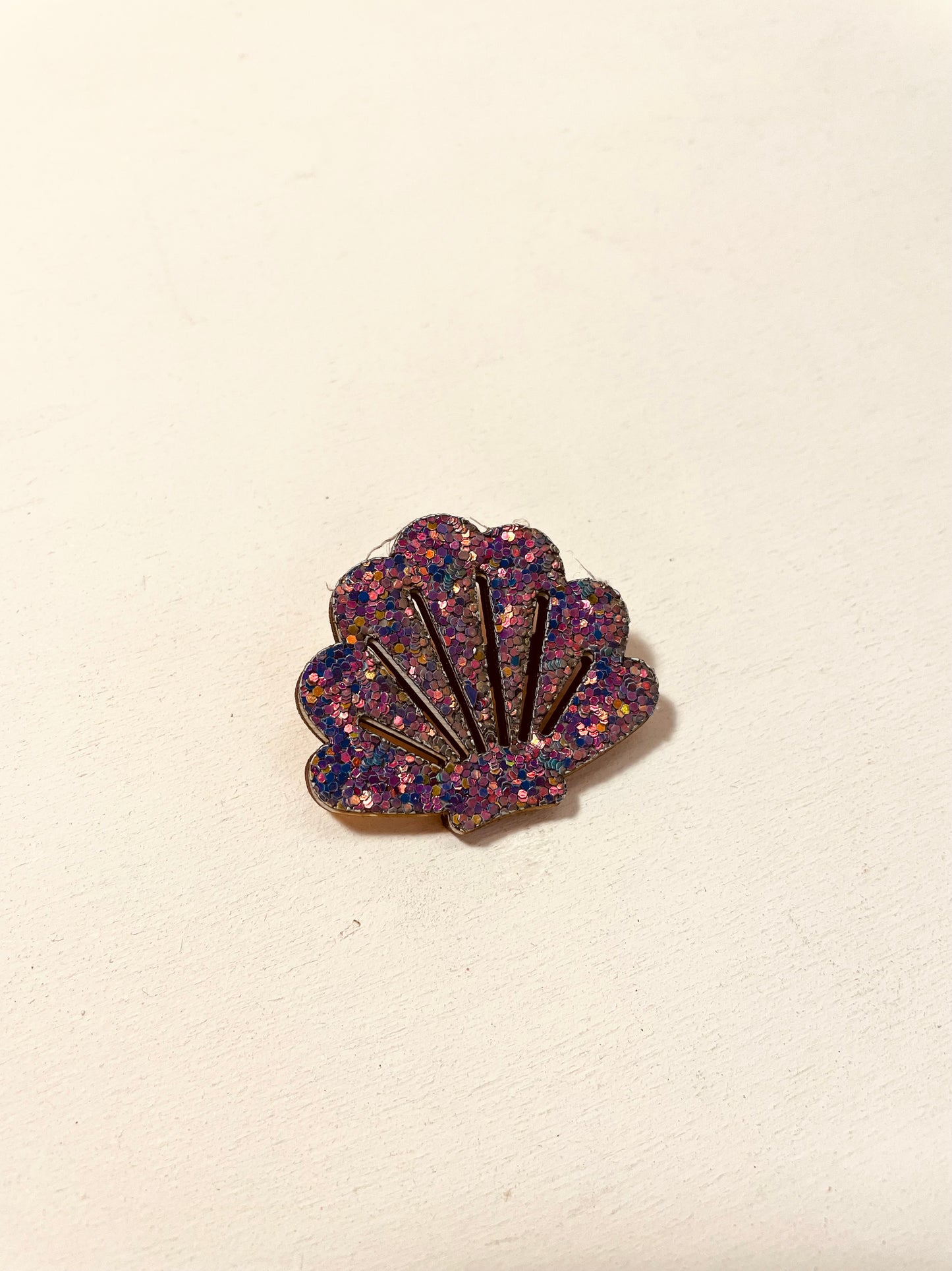 BROCHE - COQUILLAGE PAILLETTE