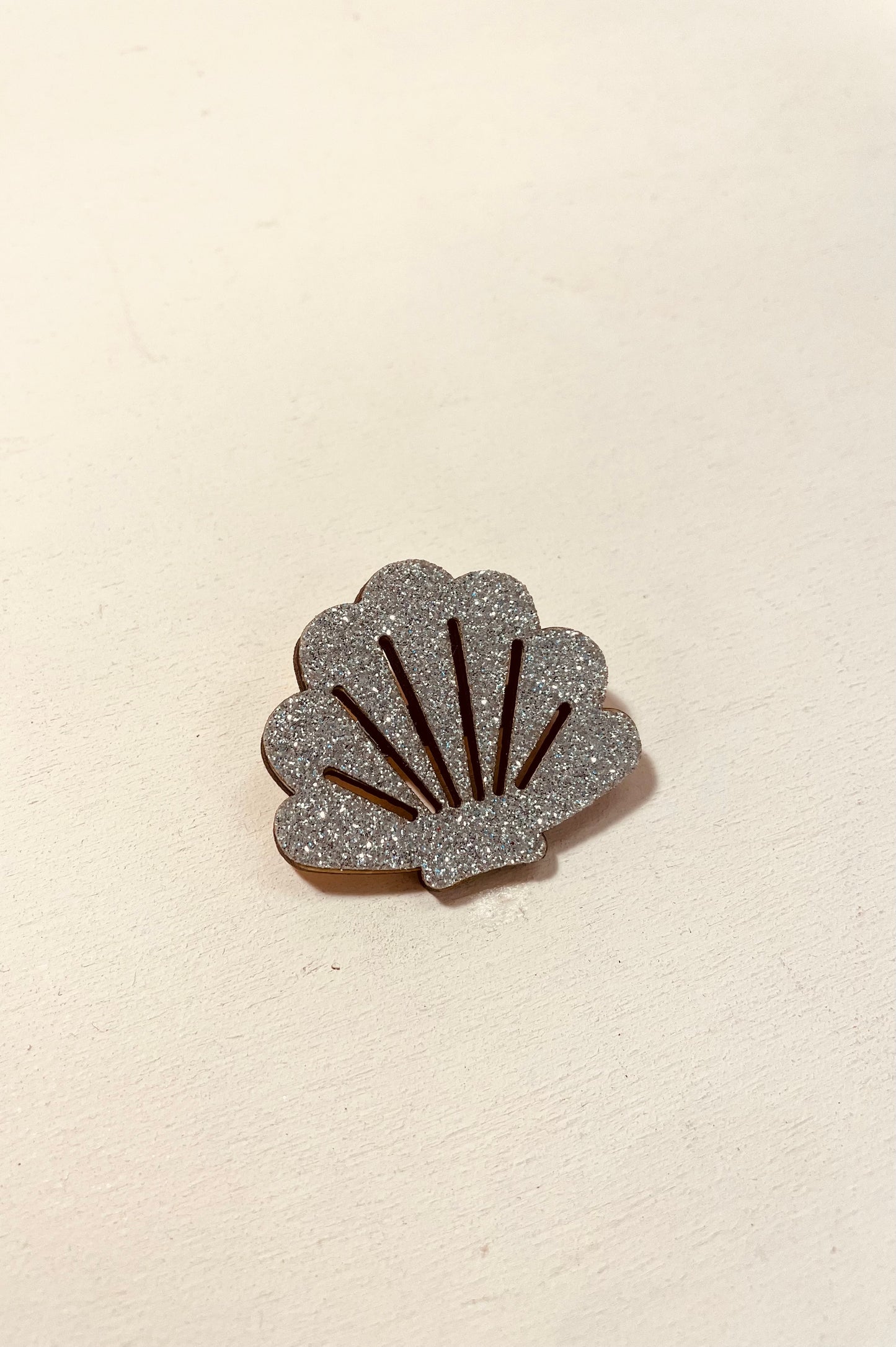 BROCHE - COQUILLAGE PAILLETTE